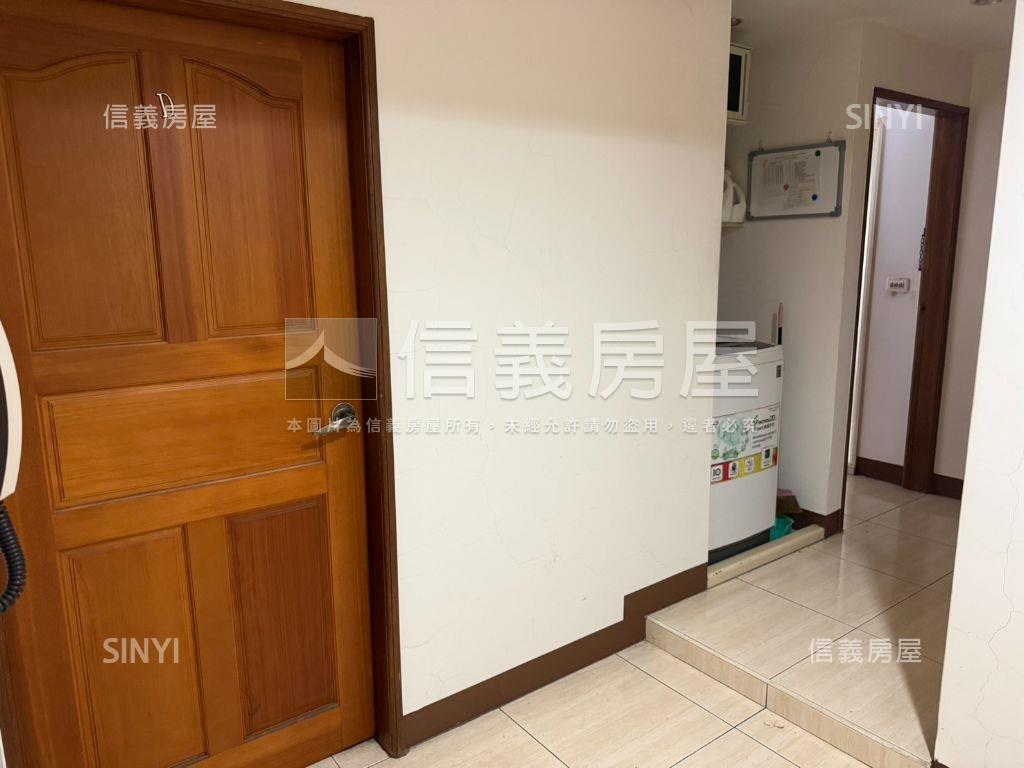 武廟正路捷運收租美四套房房屋室內格局與周邊環境