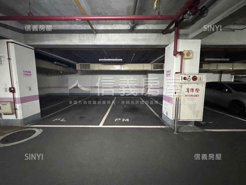 國泰瑞士花園四房車位房屋室內格局與周邊環境