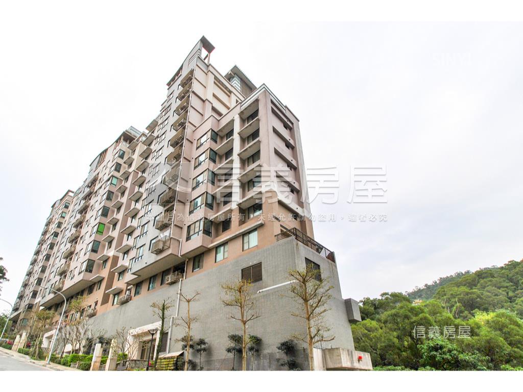 專任海天山景捷運美兩房房屋室內格局與周邊環境