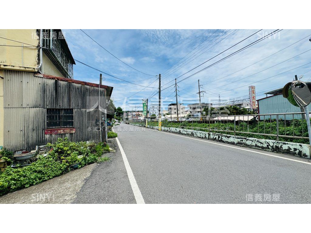 全新整理精裝美宅房屋室內格局與周邊環境