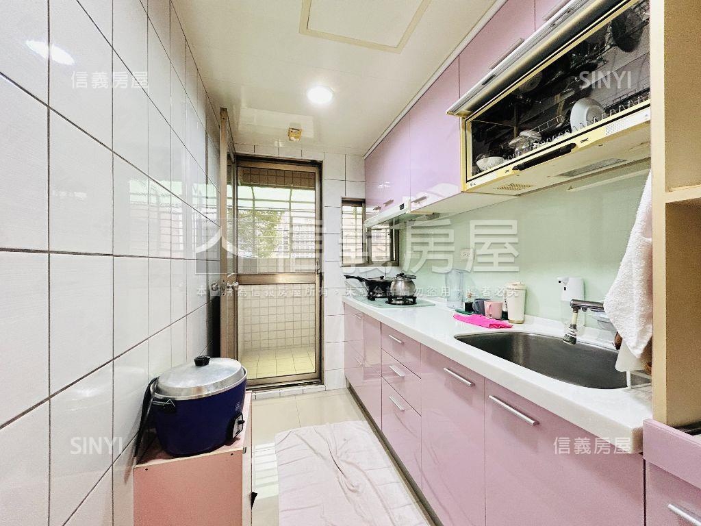 專任⭐機場捷運舒適大三房房屋室內格局與周邊環境