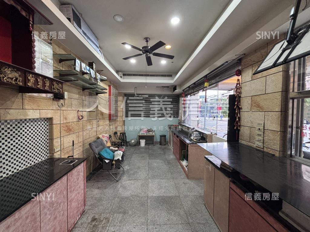 中榮街金店面房屋室內格局與周邊環境