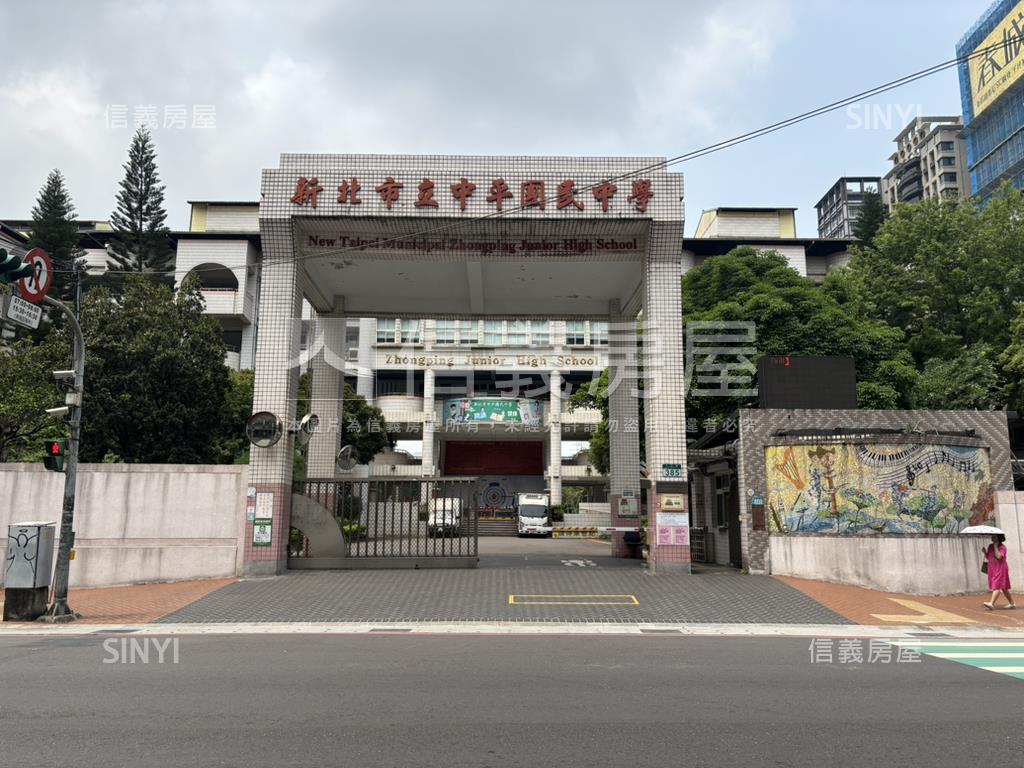 中榮街金店面房屋室內格局與周邊環境