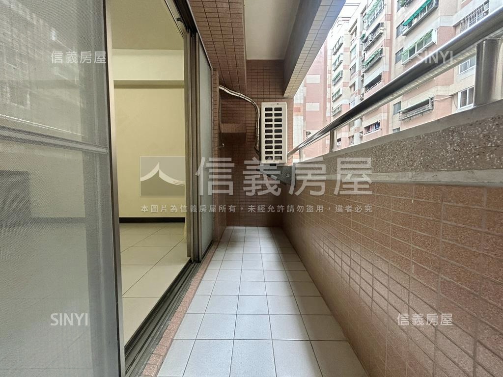 陽光公園三房平車房屋室內格局與周邊環境