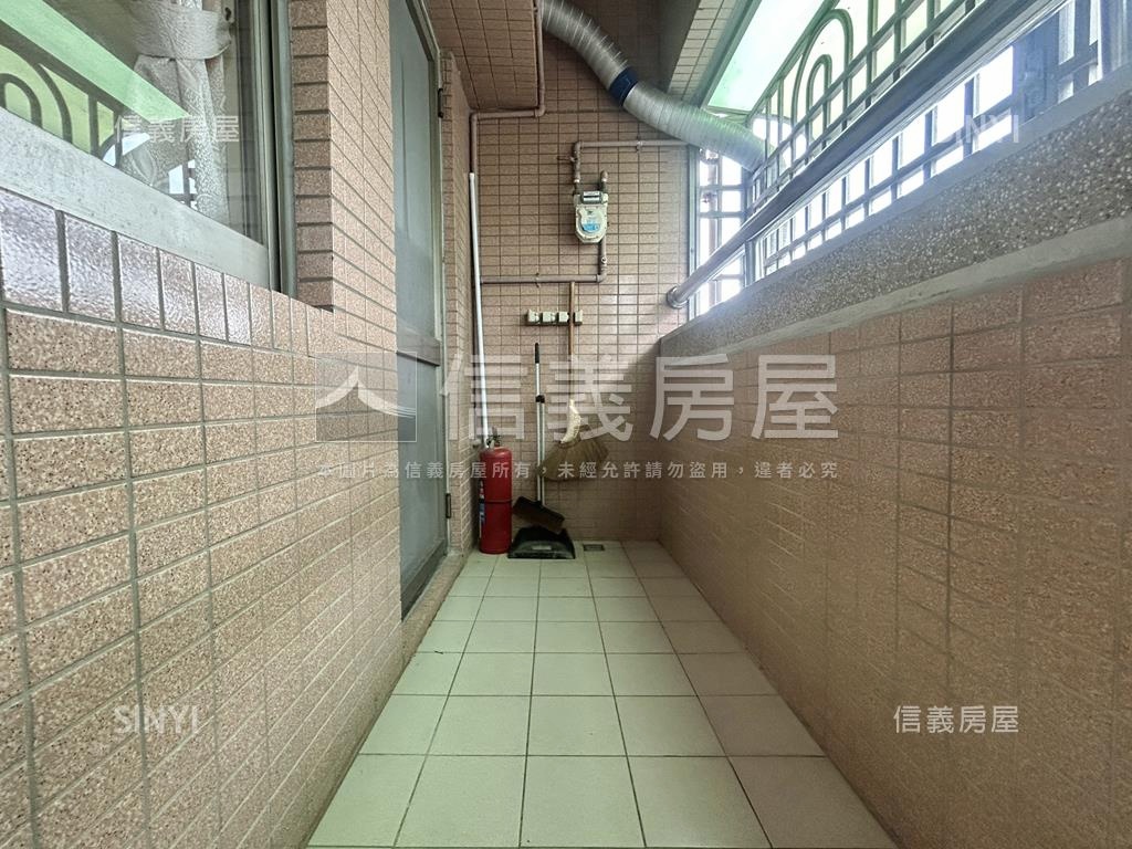 陽光公園三房平車房屋室內格局與周邊環境