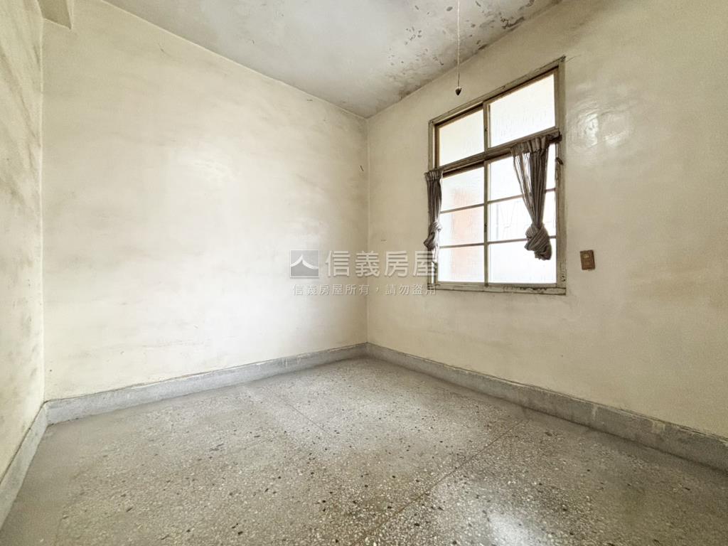 低總價學區旁活路孝親透天房屋室內格局與周邊環境