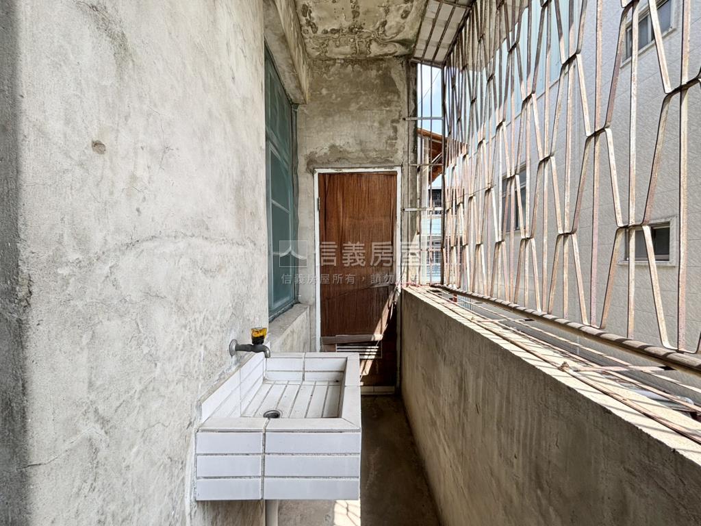 低總價學區旁活路孝親透天房屋室內格局與周邊環境