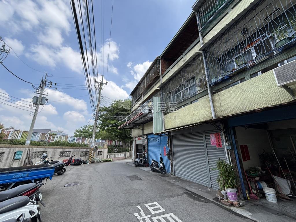 低總價學區旁活路孝親透天房屋室內格局與周邊環境
