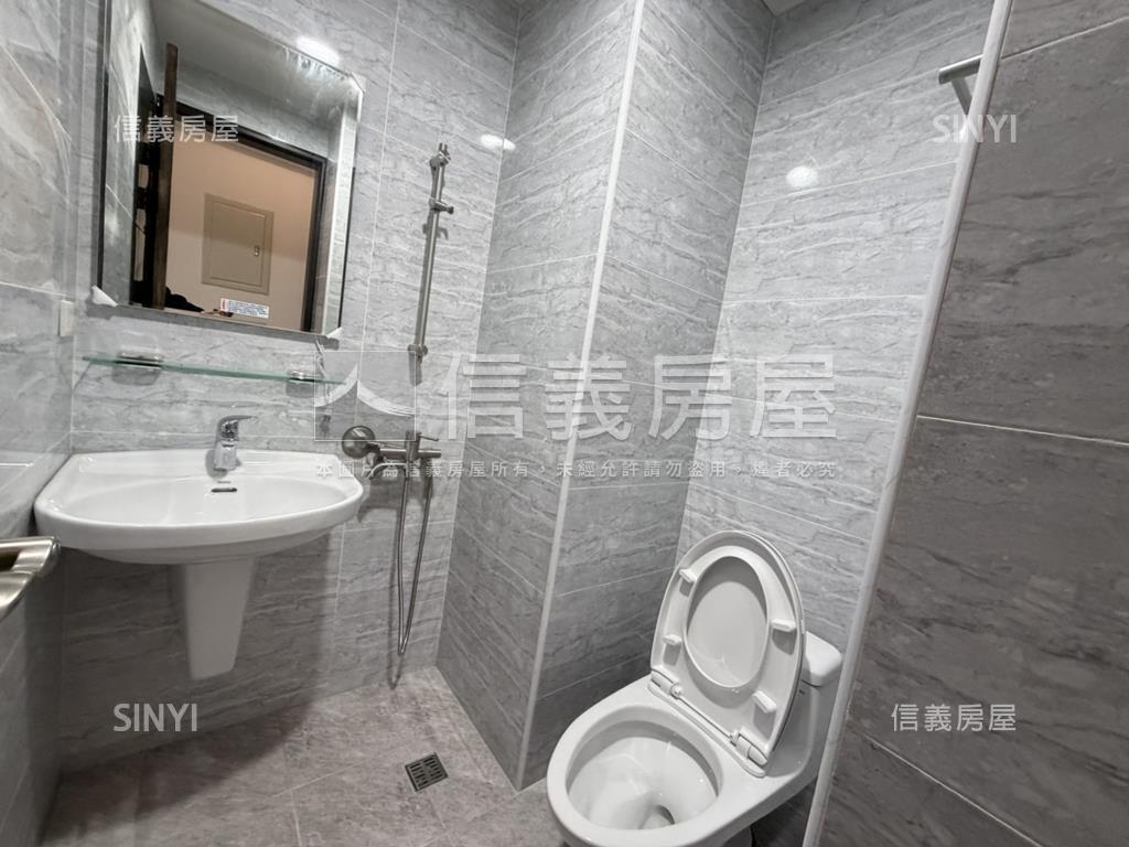 大金囍次頂樓新兩房雙衛浴房屋室內格局與周邊環境