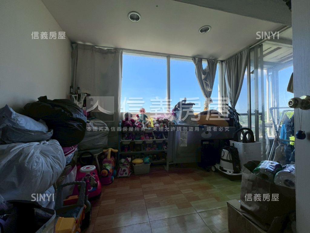 藝文田園美景大３房車位房屋室內格局與周邊環境