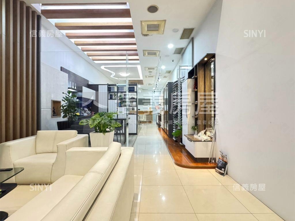 高醫｜商五｜邊間金透店房屋室內格局與周邊環境