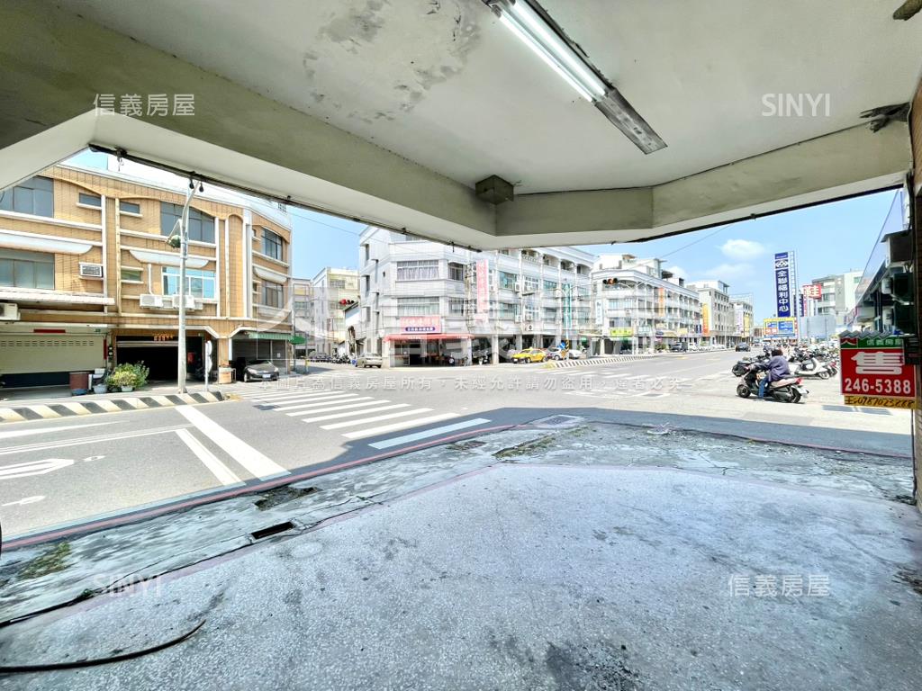 全聯旁約４２地坪角窗店面房屋室內格局與周邊環境