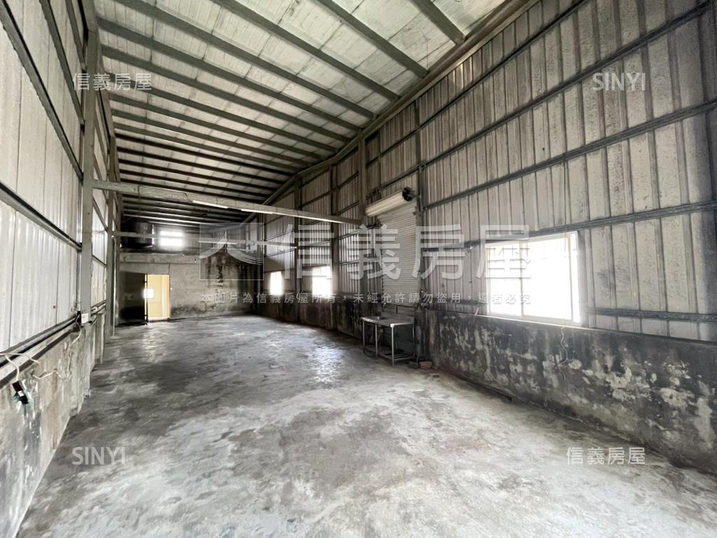 全聯旁約４２地坪角窗店面房屋室內格局與周邊環境