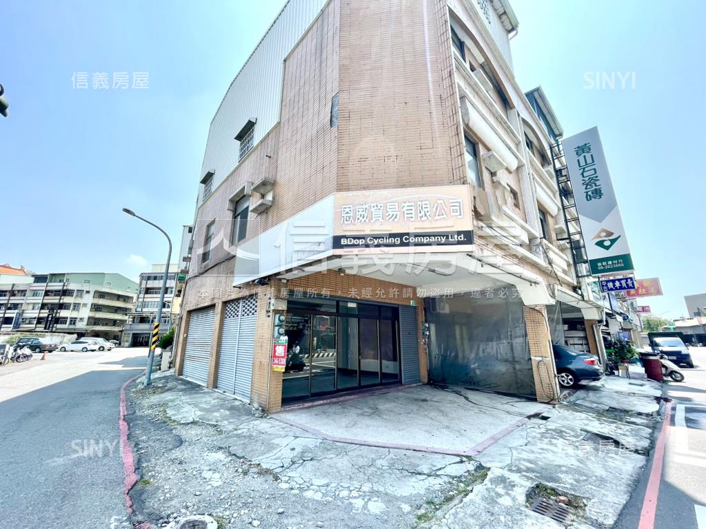 全聯旁約４２地坪角窗店面房屋室內格局與周邊環境