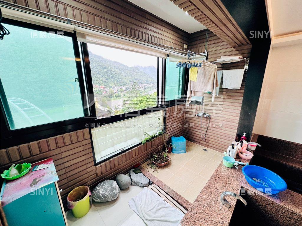 山水天下溫泉景觀坡平車位房屋室內格局與周邊環境