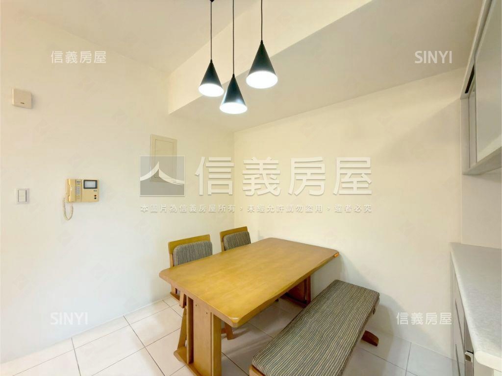 摩天鎮高樓溫馨美三房車位房屋室內格局與周邊環境