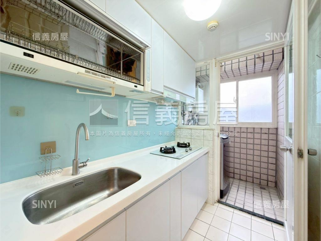 摩天鎮高樓溫馨美三房車位房屋室內格局與周邊環境