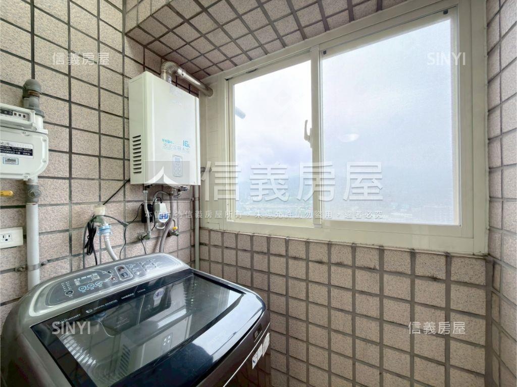 摩天鎮高樓溫馨美三房車位房屋室內格局與周邊環境