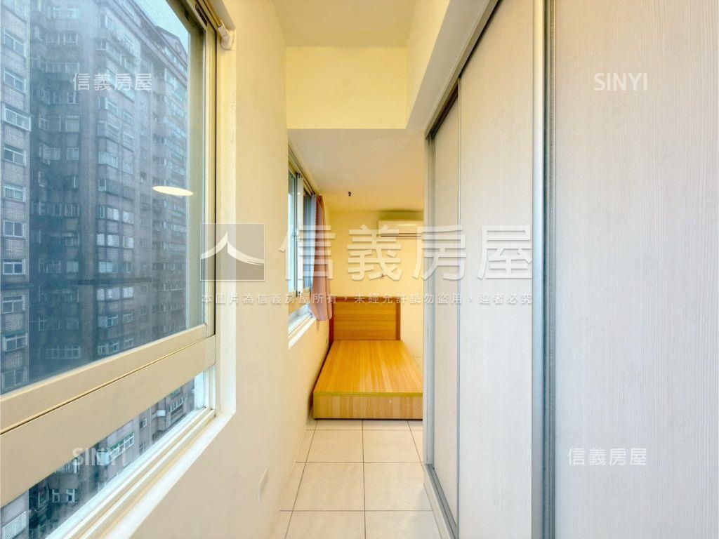 摩天鎮高樓溫馨美三房車位房屋室內格局與周邊環境