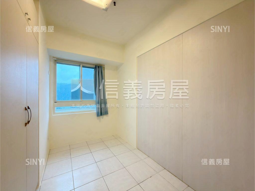 摩天鎮高樓溫馨美三房車位房屋室內格局與周邊環境