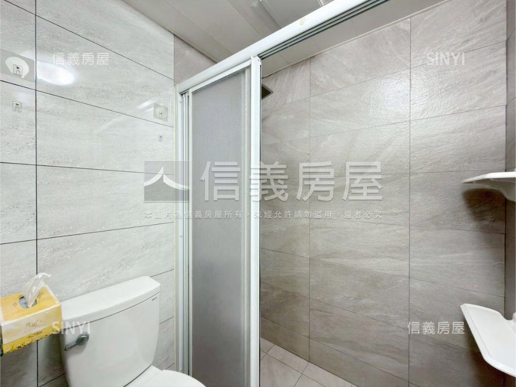 摩天鎮高樓溫馨美三房車位房屋室內格局與周邊環境