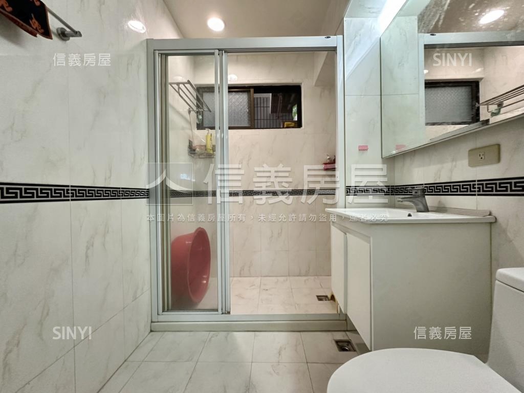 凹子底高樓景觀裝潢豪邸房屋室內格局與周邊環境