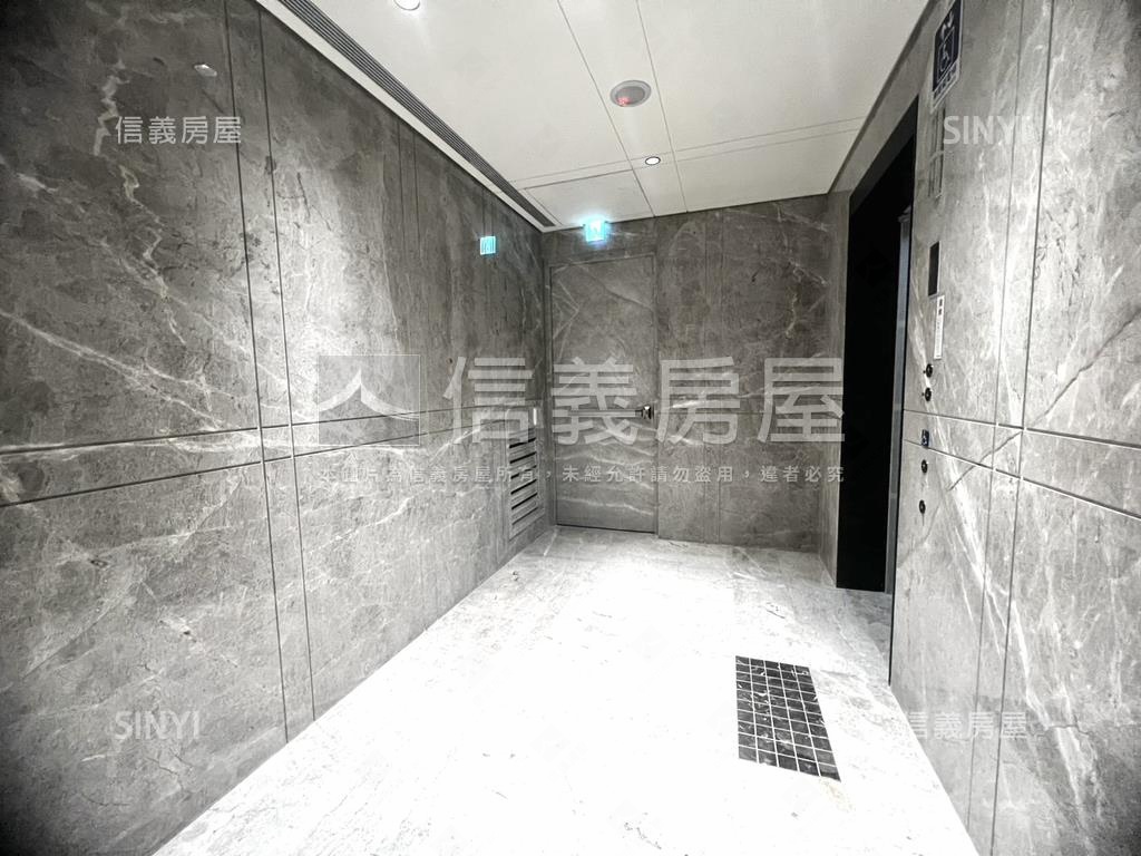 南京復興ＳＲＣ三房車位房屋室內格局與周邊環境