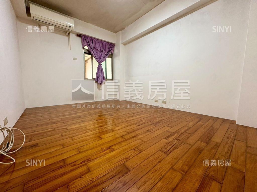 蘆洲長安華廈電梯四房房屋室內格局與周邊環境