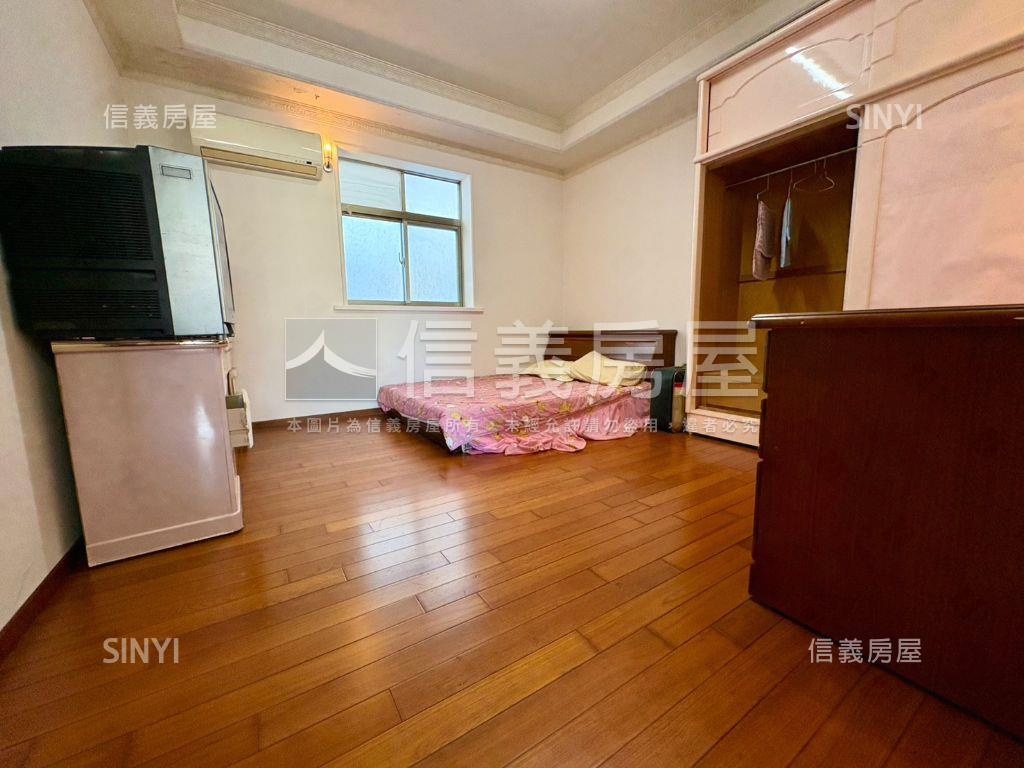 蘆洲長安華廈電梯四房房屋室內格局與周邊環境