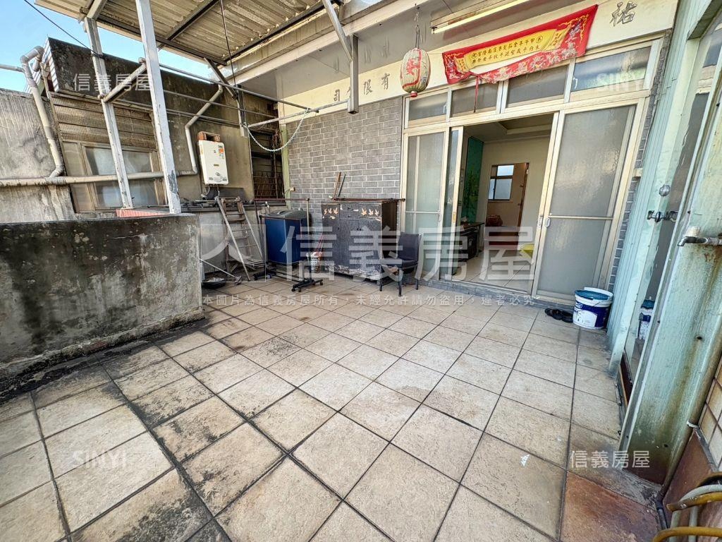 蘆洲長安華廈電梯四房房屋室內格局與周邊環境