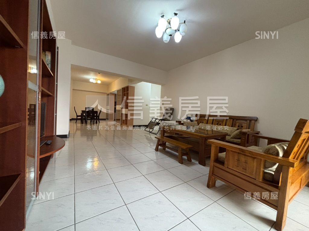 華清大四房房屋室內格局與周邊環境