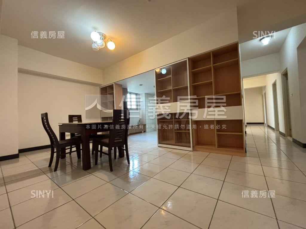 華清大四房房屋室內格局與周邊環境