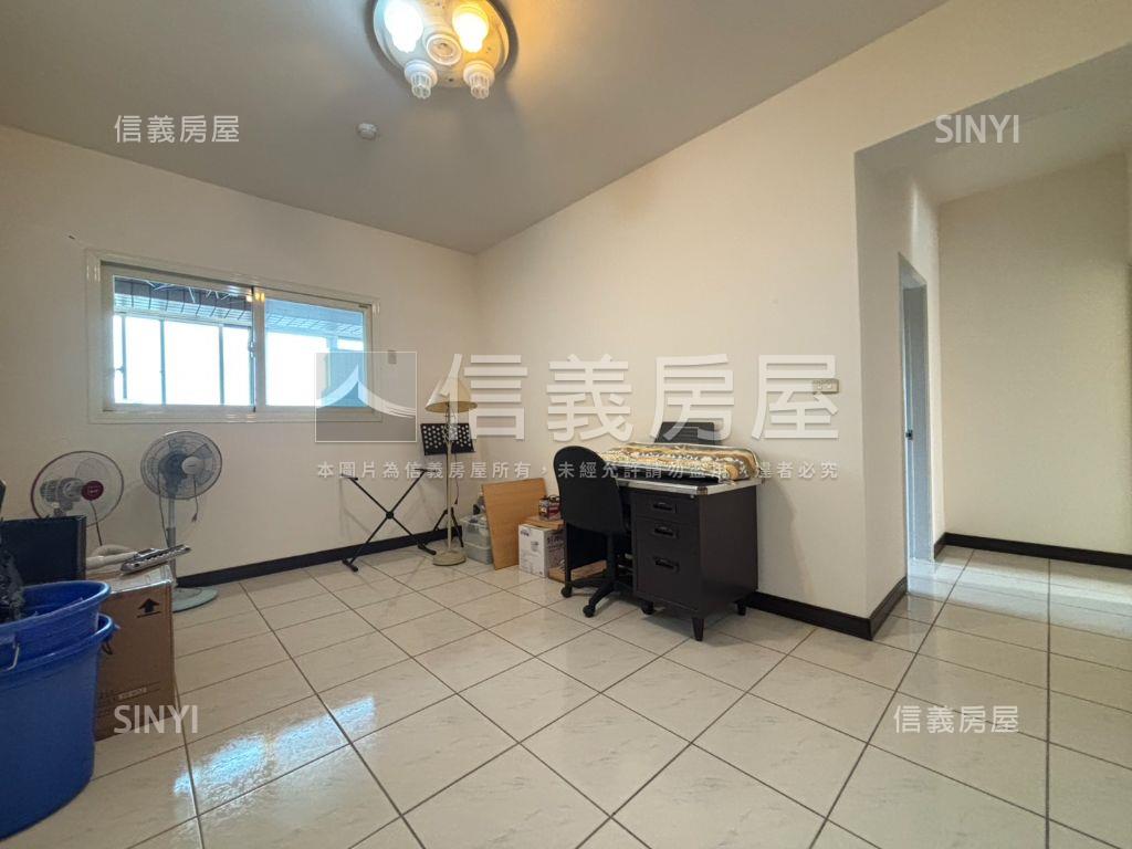 華清大四房房屋室內格局與周邊環境