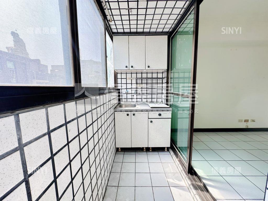 近市政府大間套房附平車位房屋室內格局與周邊環境