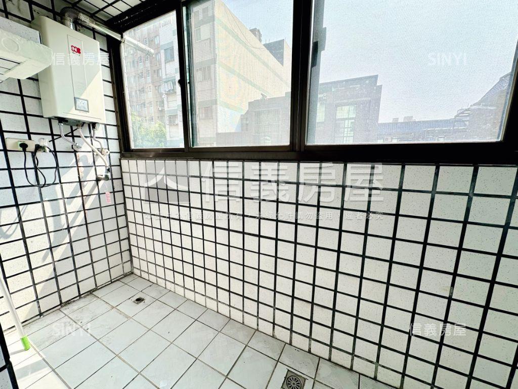 近市政府大間套房附平車位房屋室內格局與周邊環境