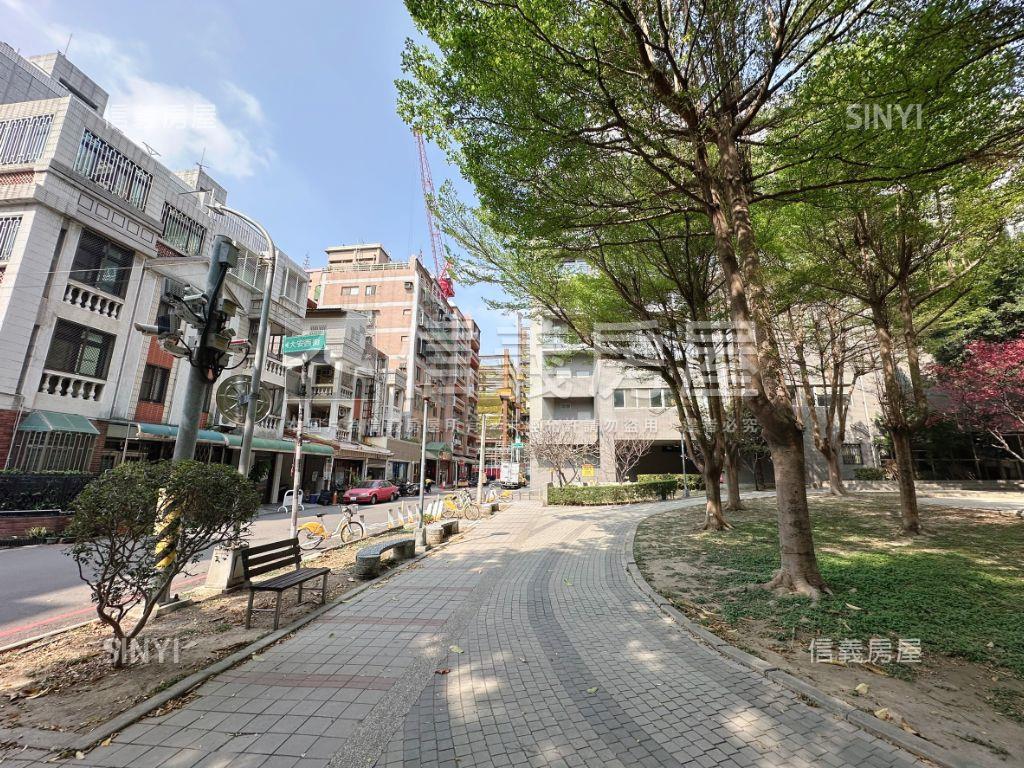 近市政府大間套房附平車位房屋室內格局與周邊環境