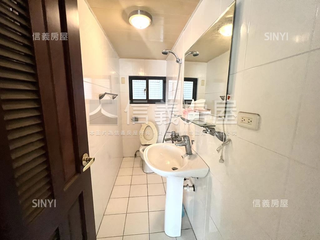 鄭子寮質感明亮車墅房屋室內格局與周邊環境