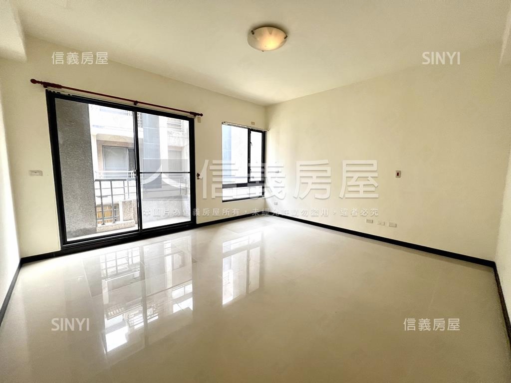 鄭子寮質感明亮車墅房屋室內格局與周邊環境