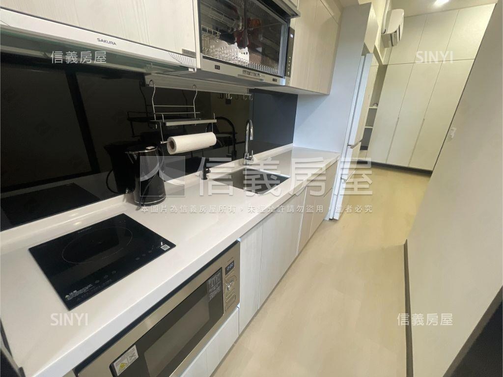 專任央北河景２房車位房屋室內格局與周邊環境