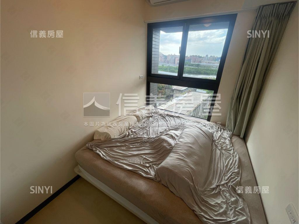 專任央北河景２房車位房屋室內格局與周邊環境