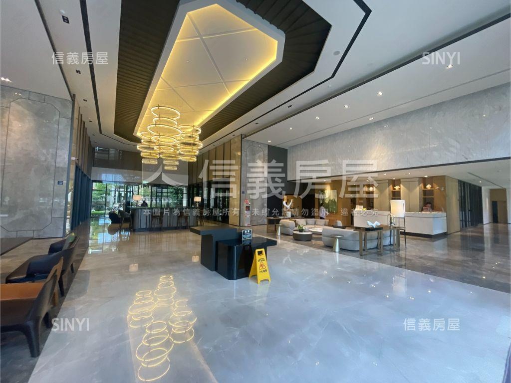 專任央北河景２房車位房屋室內格局與周邊環境