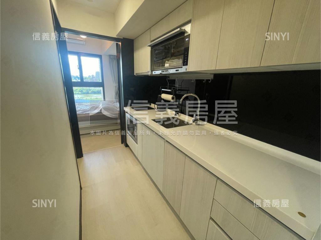 專任央北河景２房車位房屋室內格局與周邊環境