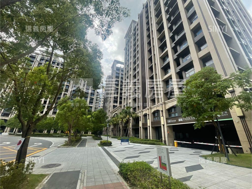 專任央北河景２房車位房屋室內格局與周邊環境