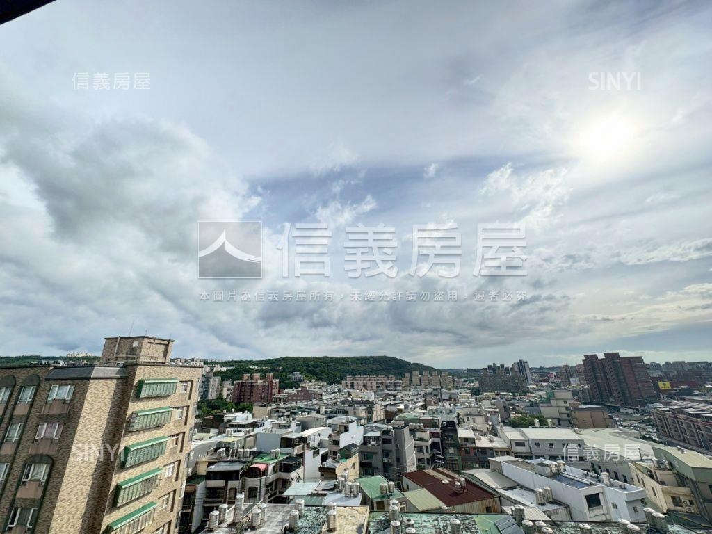 高樓景觀三房車位房屋室內格局與周邊環境