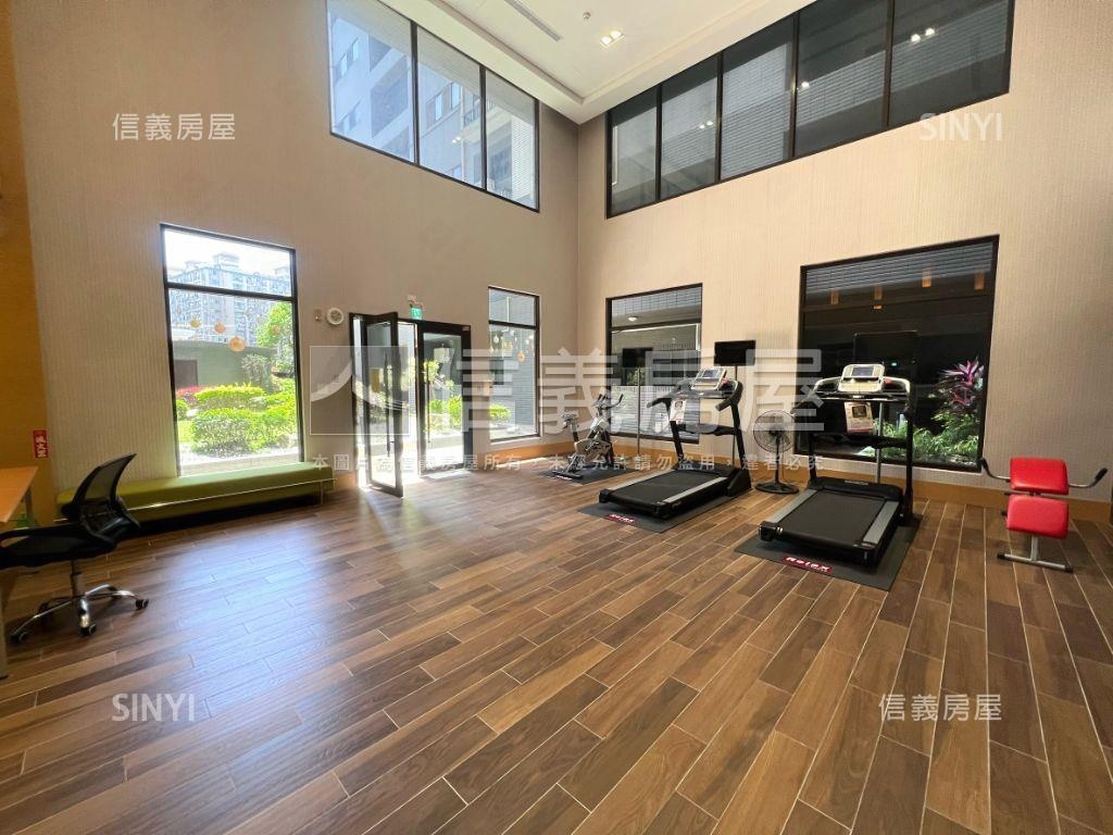 高樓景觀三房車位房屋室內格局與周邊環境