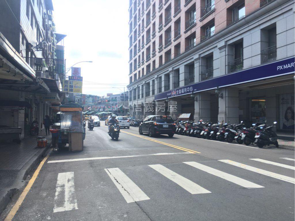 員山路頂加溫馨大空間房屋室內格局與周邊環境