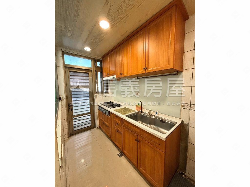 專任北投成家三房房屋室內格局與周邊環境