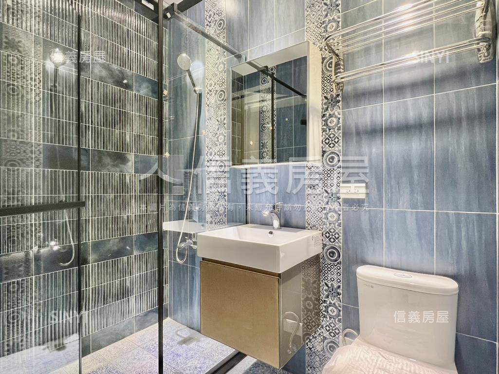 近捷運面公園電梯３主臥房屋室內格局與周邊環境