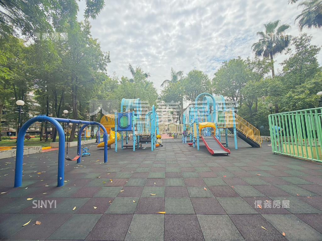 正財庫上。鈺泉大樓巨空間房屋室內格局與周邊環境