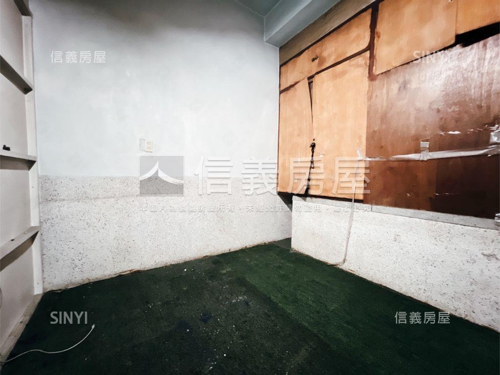 內惟低總價活巷透天房屋室內格局與周邊環境